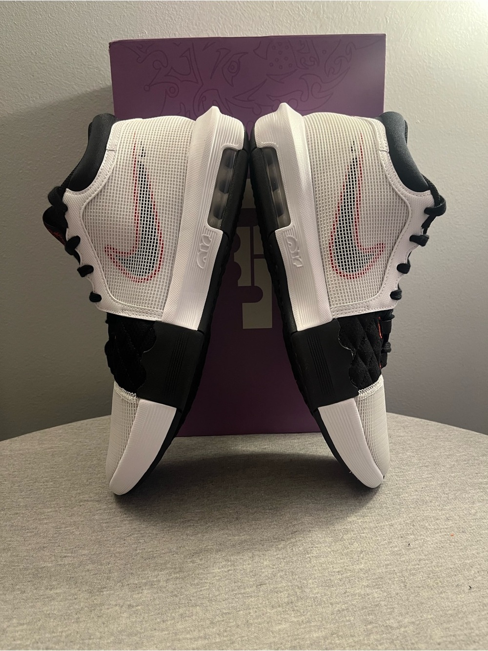 Nike Lebron Witness VIII White Black Red Men's Shoe Size 11.5 FB2239-103 - Picture 8 of 12